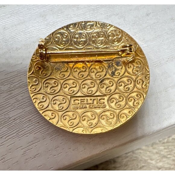 Celtic Sea Gems Gold Tone Enamel Floral Brooch Pin Red Silver Flowers 1.5" - Picture 6 of 8